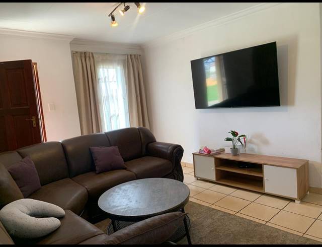 2 BEDROOM FREEHOLD FOR SALE IN VISAGIE PARK